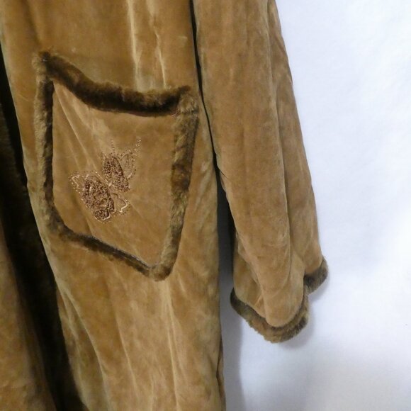 STYLE | large | Brown Hooded Coat with Embroidery - Picture 8 of 16